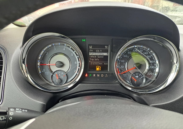 Chrysler Town &amp; Country cena 24000 przebieg: 212330, rok produkcji 2014 z Radom małe 172